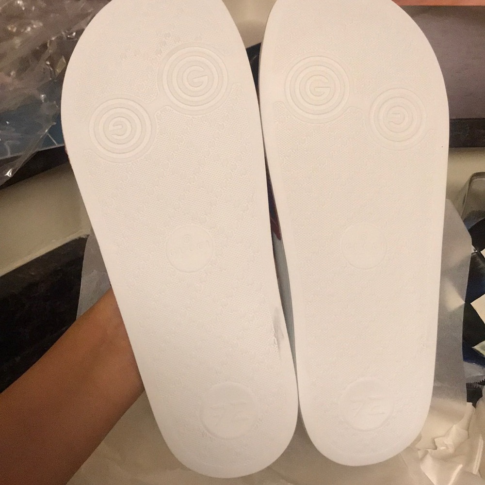 Gucci Pursuit Canvas Pool Slides - Picture 7 of 8